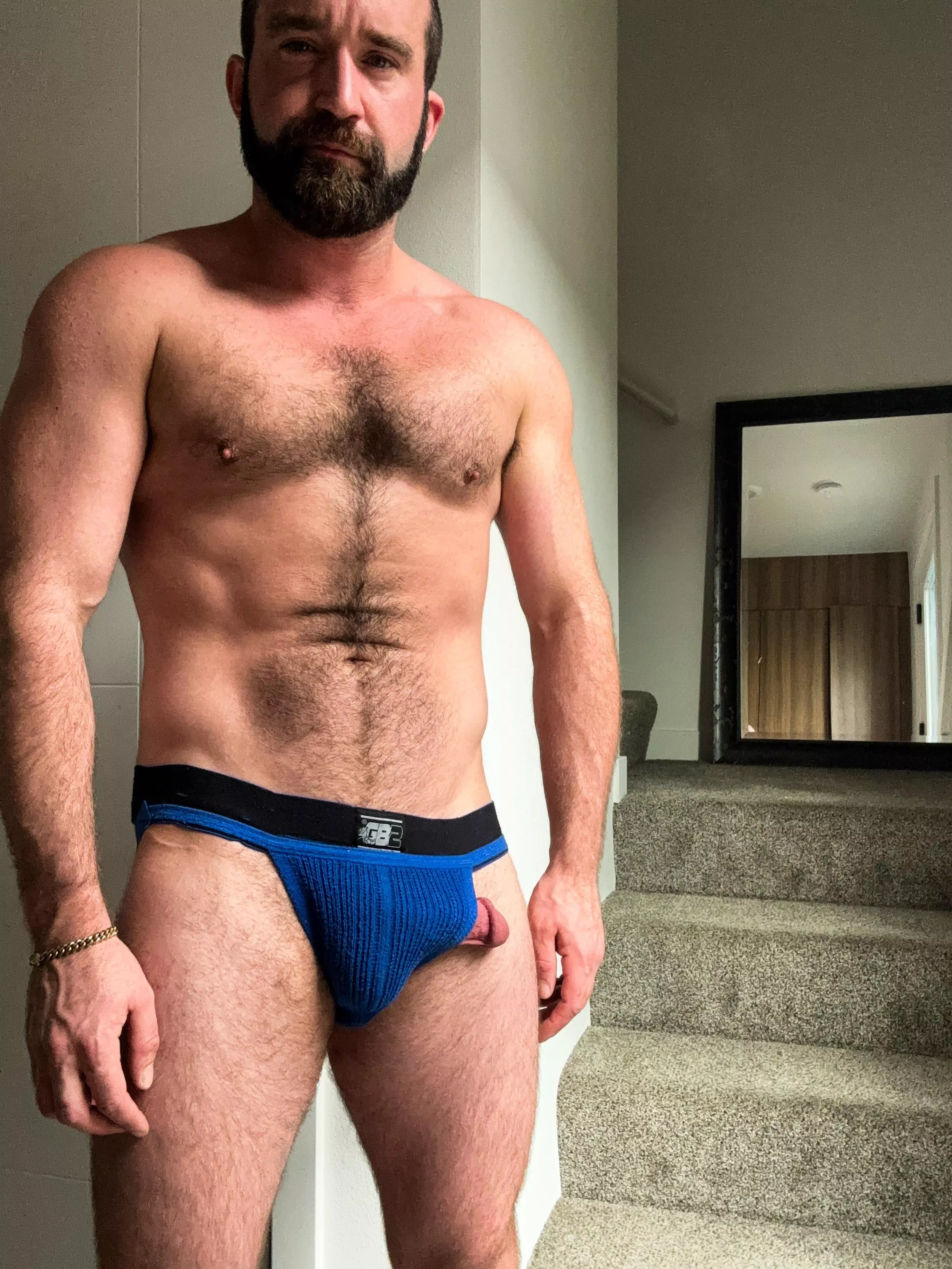 Lookin for workout bros (34) posted by BeardedMuscleMan