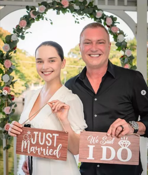 She got married! by SigarXBeerX