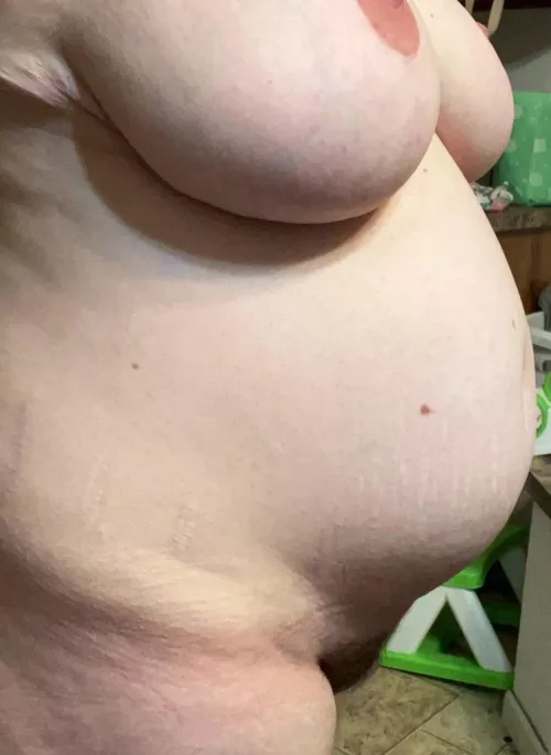 Started week 24 yesterday! Going by so fast! by kellythemilf