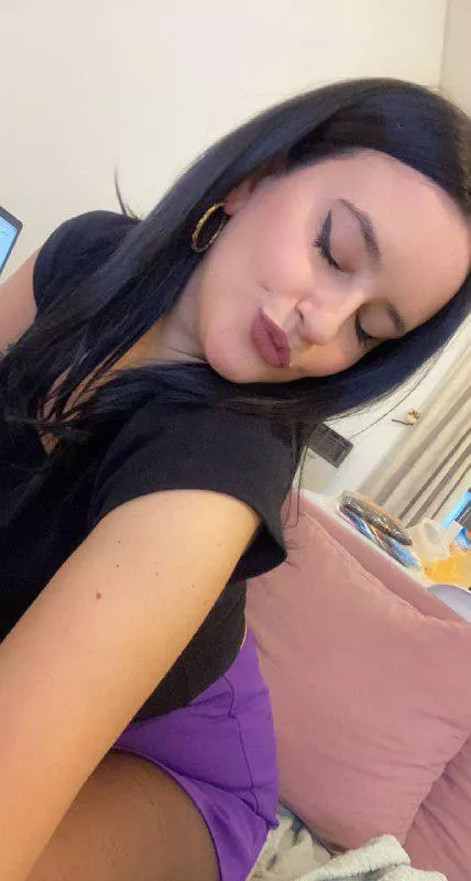 This slut wants to kiss you all over your body  posted by w_queen