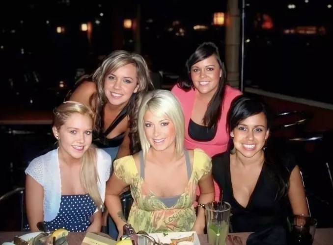 Which one is going home with you from the restaurant? [5] by bonnner2