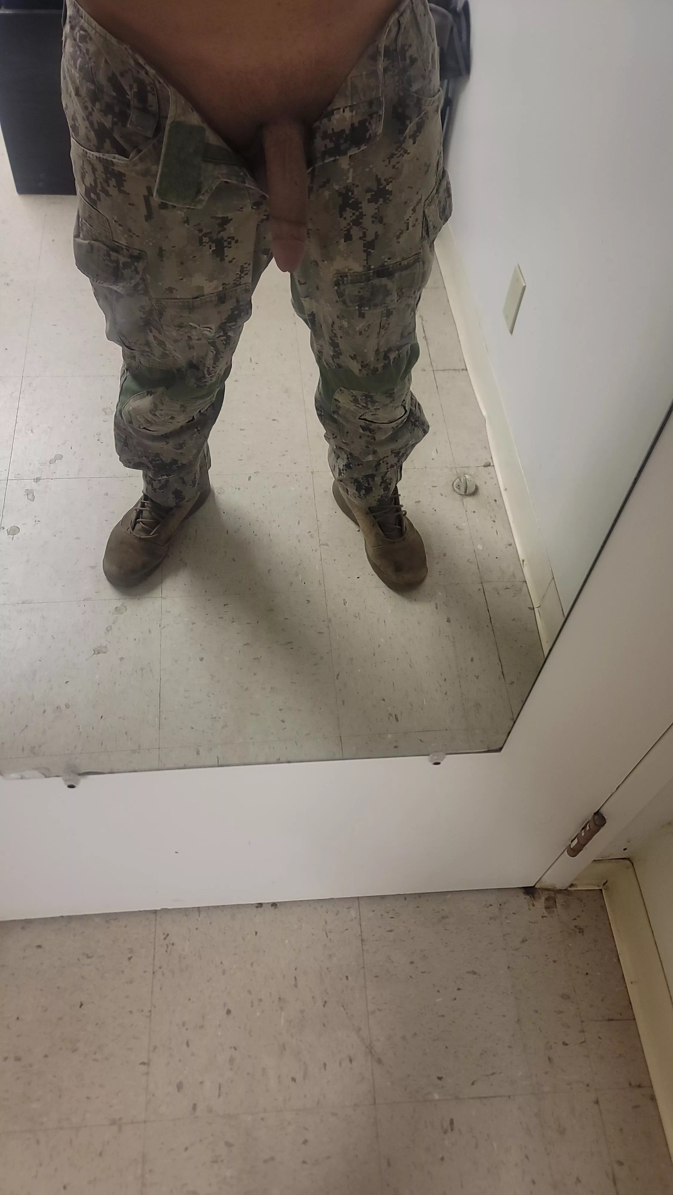 Who is going to be the good one to make it hard? DM's open posted by Sweet_Habanero