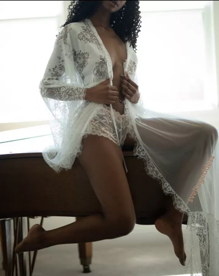 Your wife who your friends secretly want  posted by sveltegoddess_