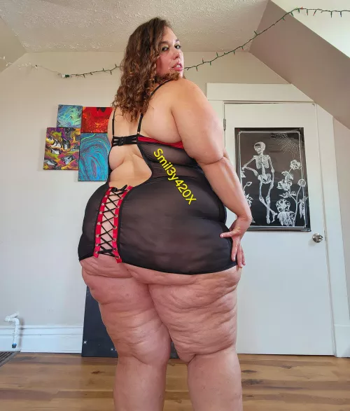 All that ass! by Smil3y420X