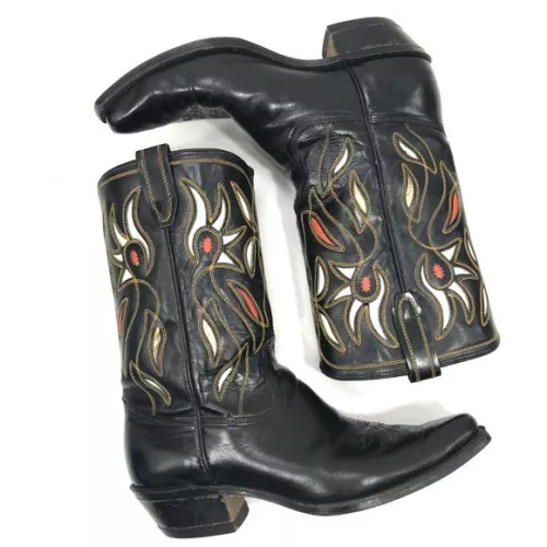 Does anyone know what type of boots these are? by jacobjanesstudio