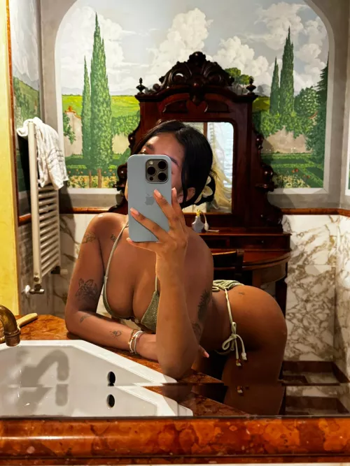 I'll decide if we fuck if you reply here your age by Jellycious2004