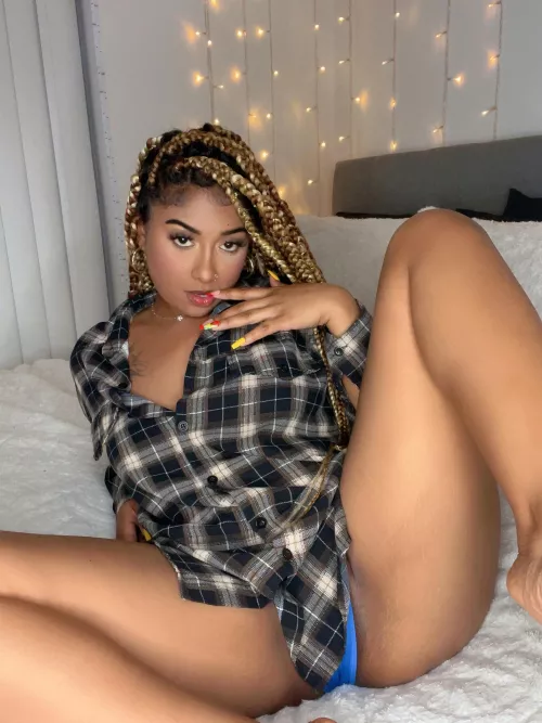 I’ll only date a guy who eats pussy by GoldenGoddess17_