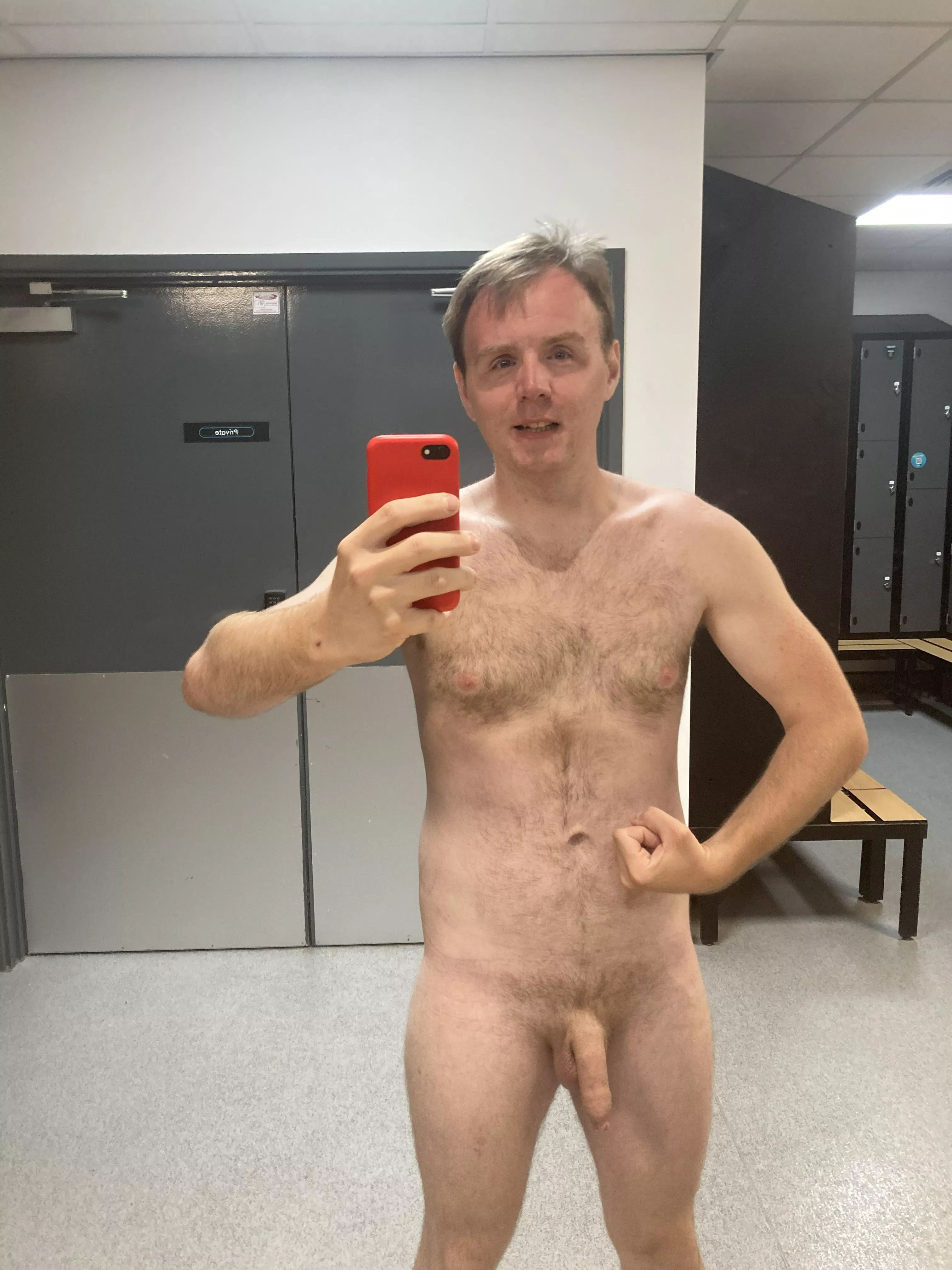 No need for a towel got nothing to hide  posted by cbc7118