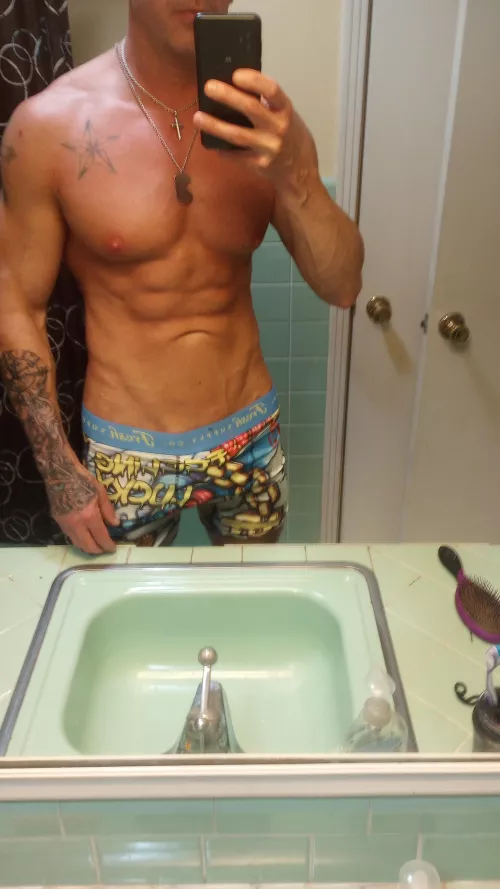 Question for the ladies. Boxers or boxer briefs? by TNthick