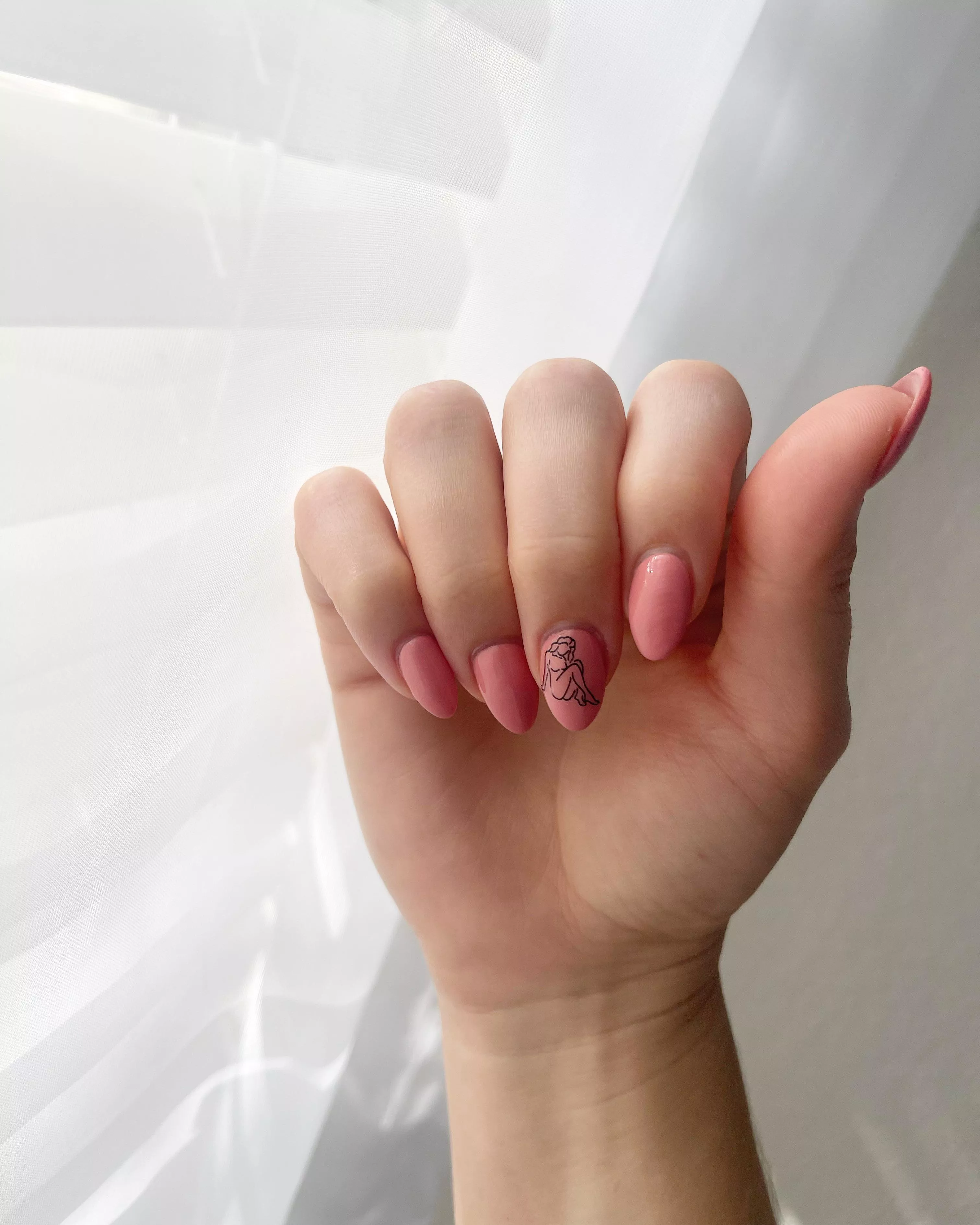 Zoom In 👀 posted by Lookingatlexx