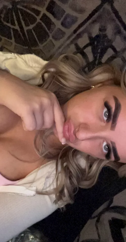 18f, Rub that cock on my lips ;p by cutekaliciaa