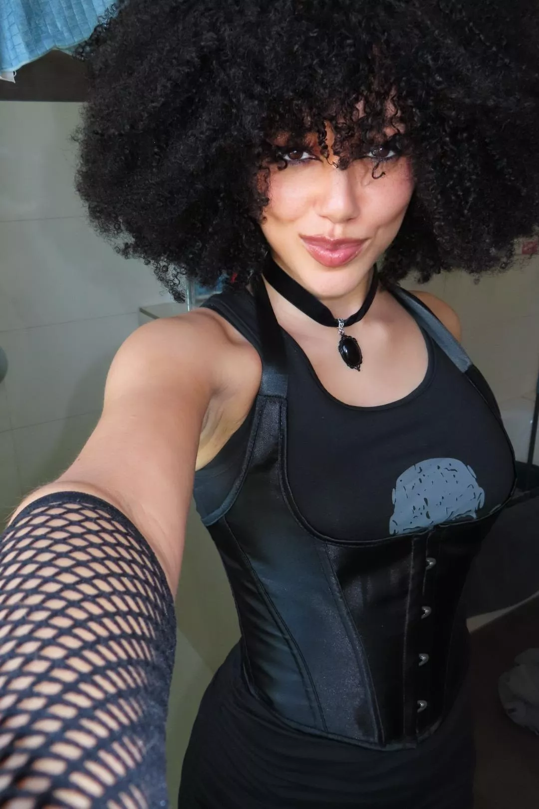 do I make you hot? posted by Samiraxoxodarky