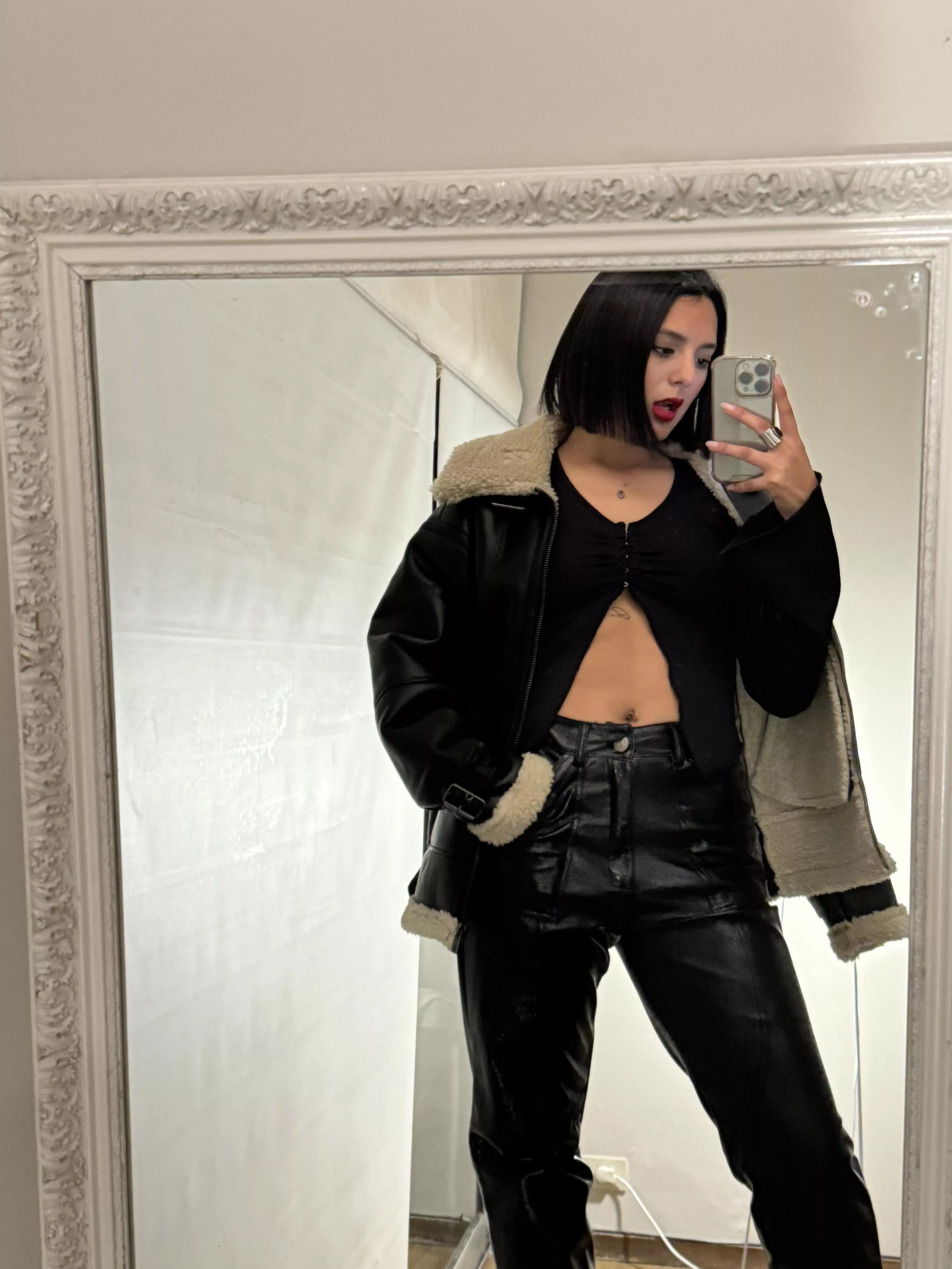 Leather pants feeling sexy  posted by Lolawildxx