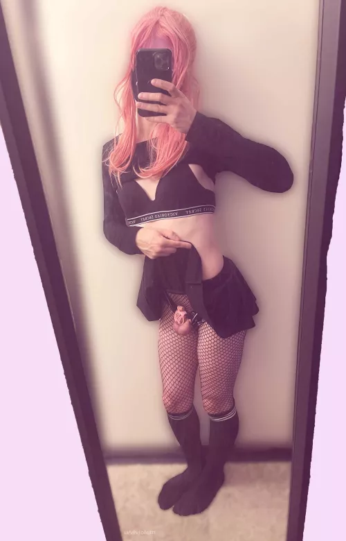 My first selfie! Please be nice 😖 by Viviolettt