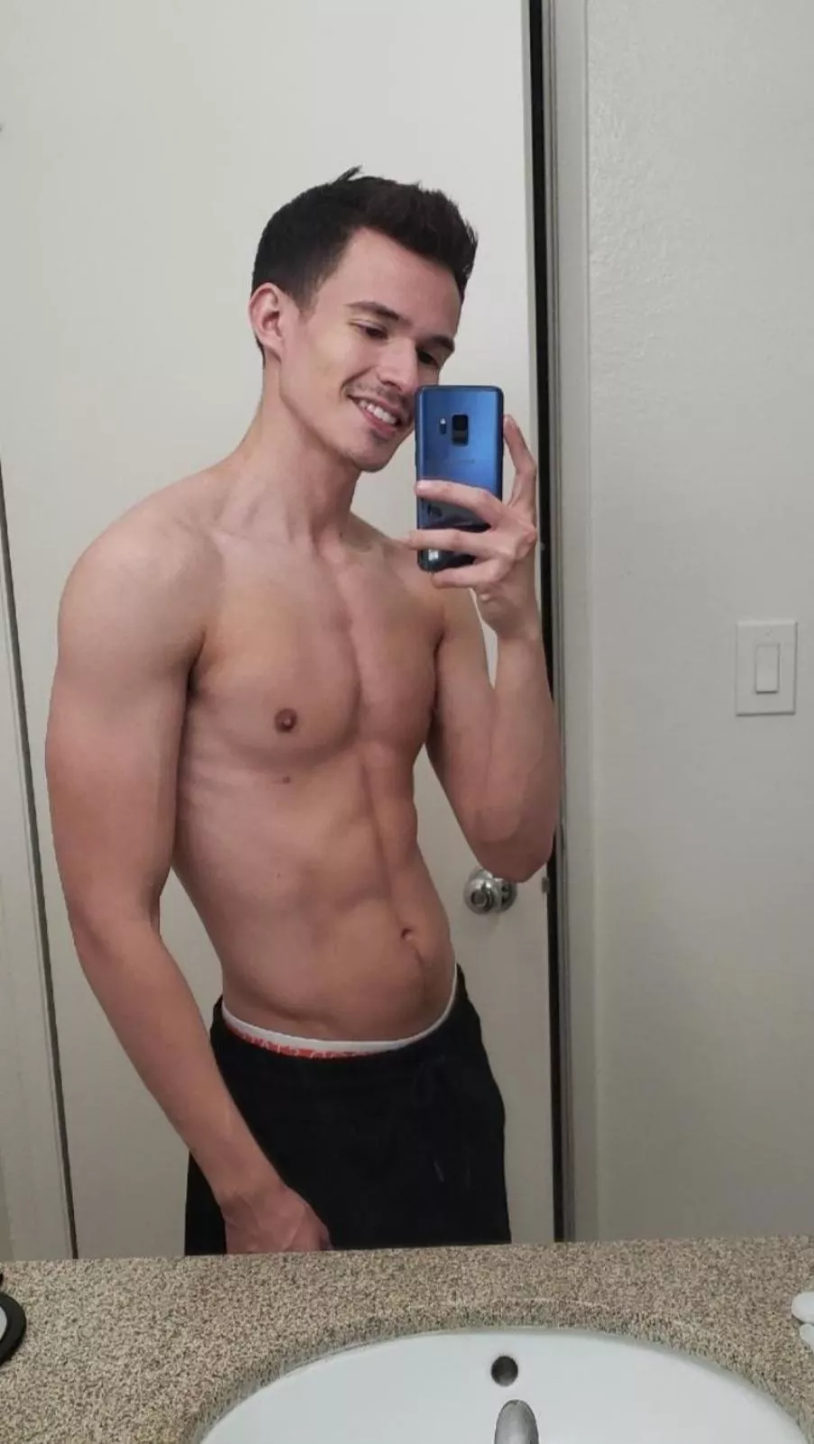 Off for the next two days! Any one wanna play?  posted by Drakonblue3