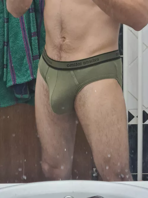 You like my bulge? (24) by thickAlexx
