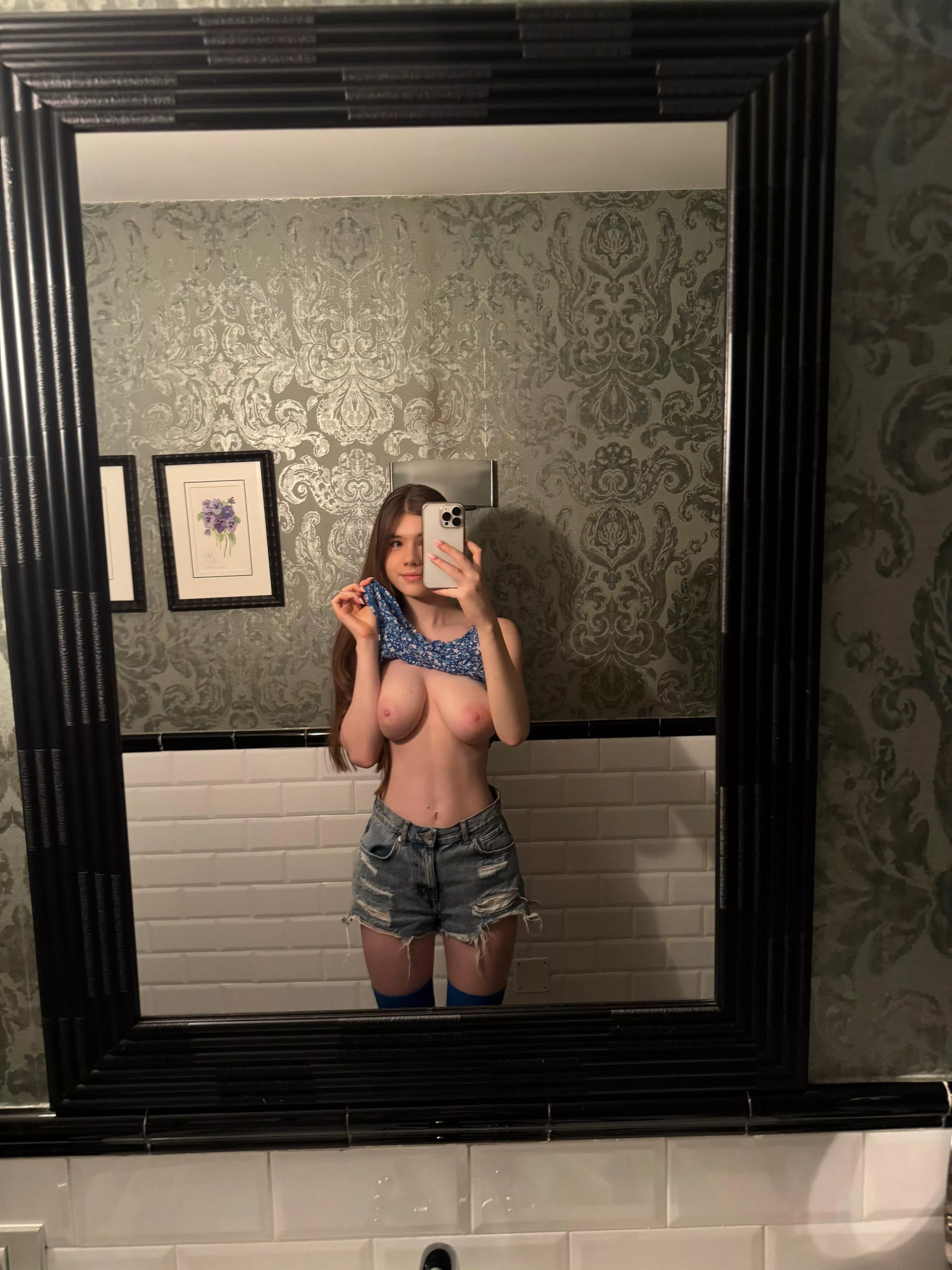 18 yo perfect busty petite girl posted by F3d3rico2005