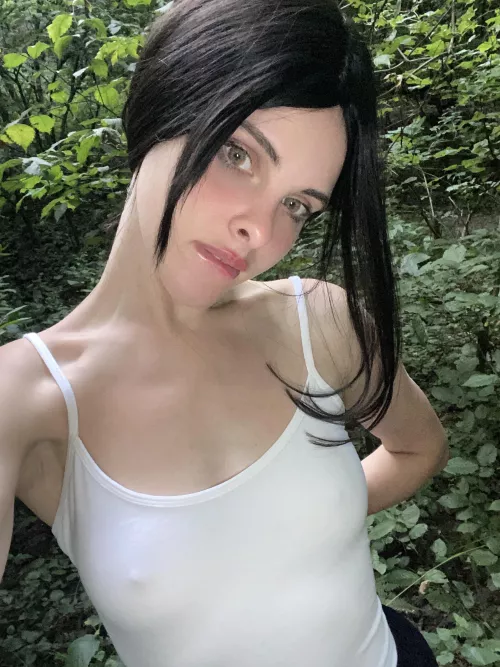 A bra would be superfluous here by shibkashi