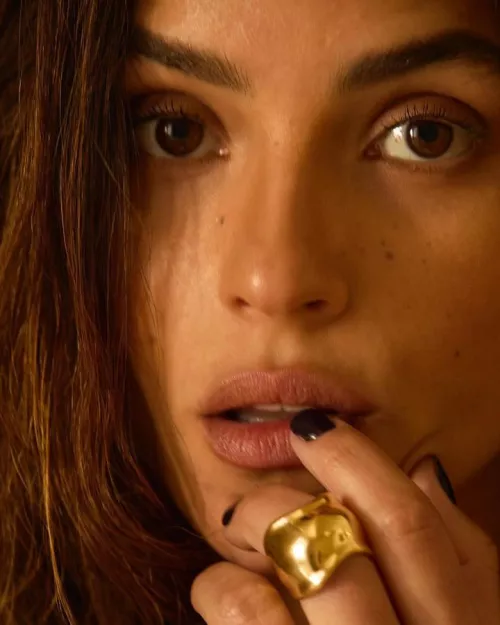 Adria Arjonax by Long_oil_