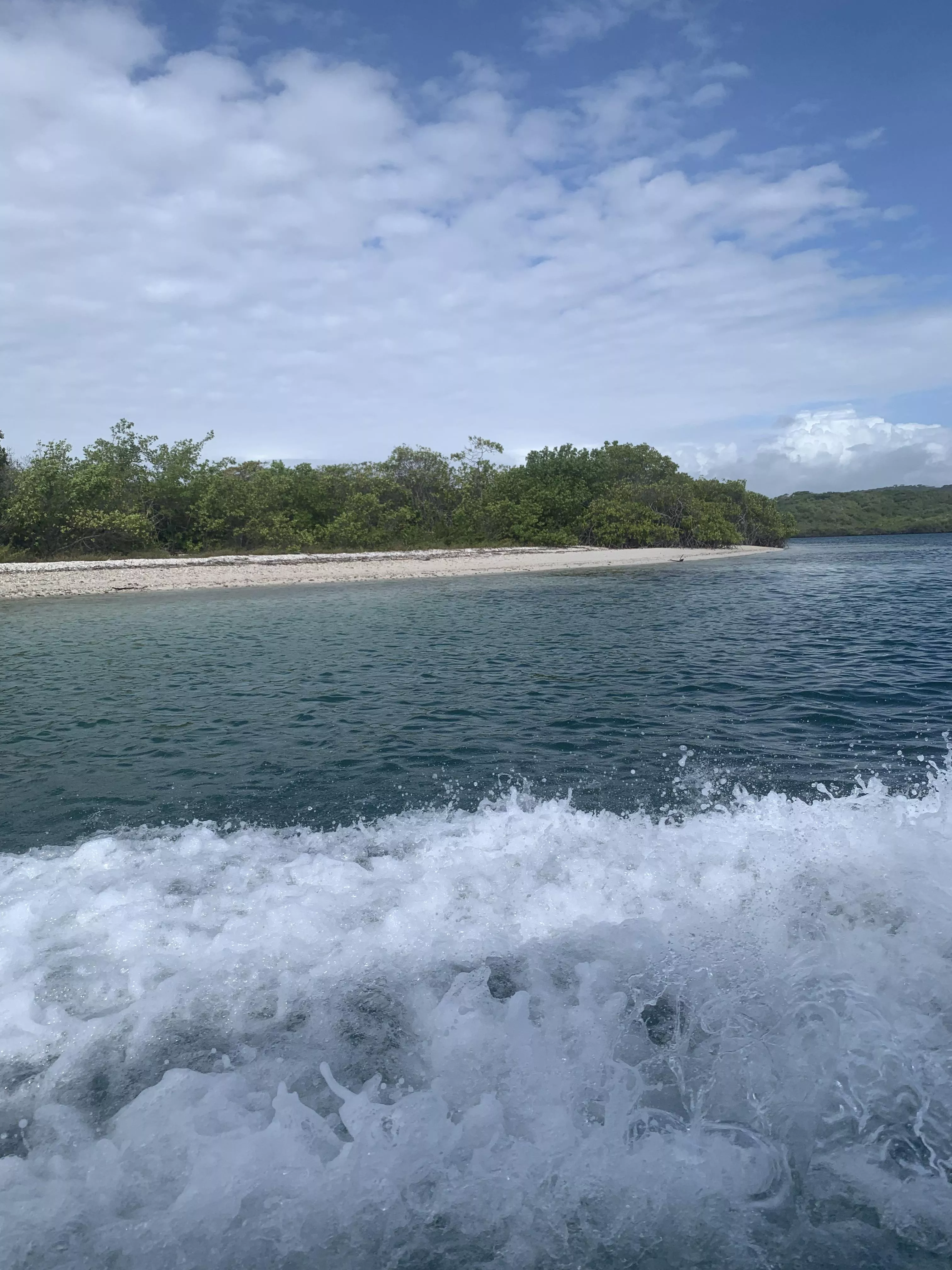 beautiful waters posted by Dulce_kathe