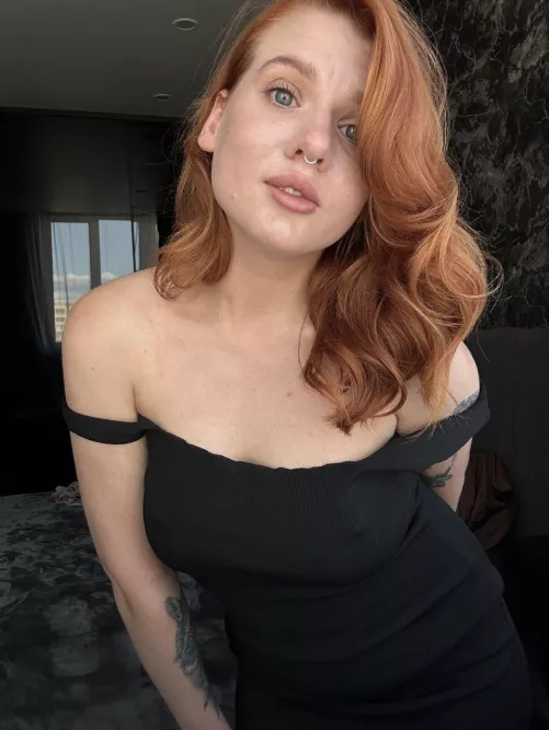 Big-breasted redheaded girl by Rihanna_Grande