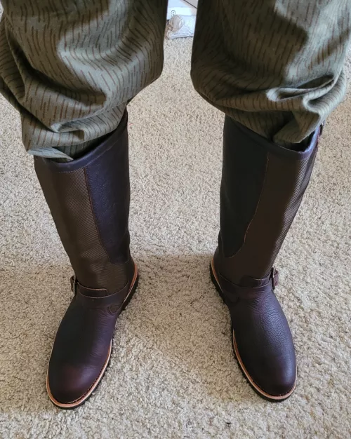 Bought some Chippewa snake-proof boots for general outdoorsy wear. They fit just fine on around the toes but are a tad loose at the heel. Will this be fixed by the normal break in period? by FrederikFininski