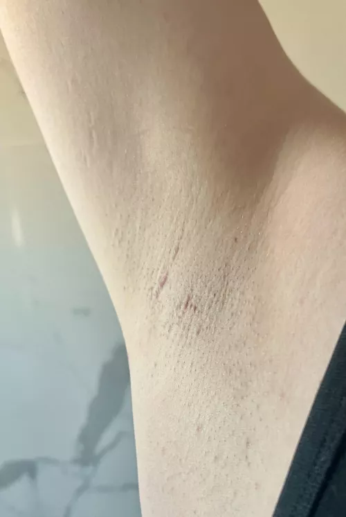 Fresh morning slightly smelly armpits 😛😛 by sunnypits