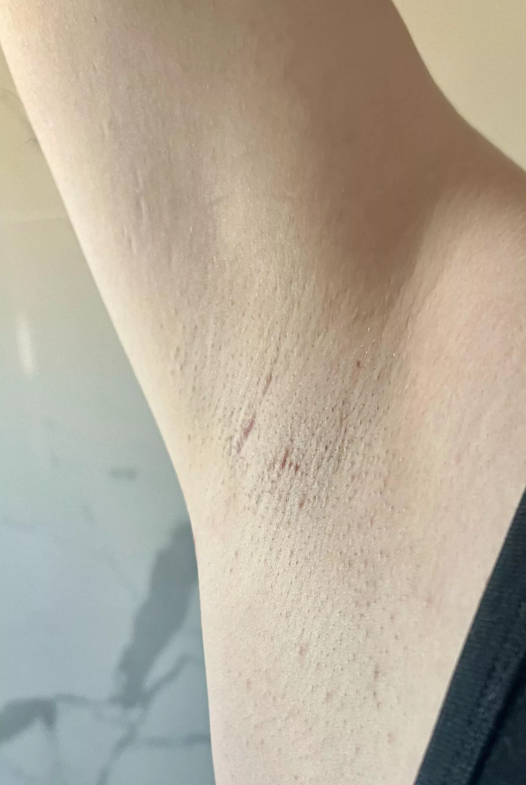 Fresh morning slightly smelly armpits 😛😛 posted by sunnypits