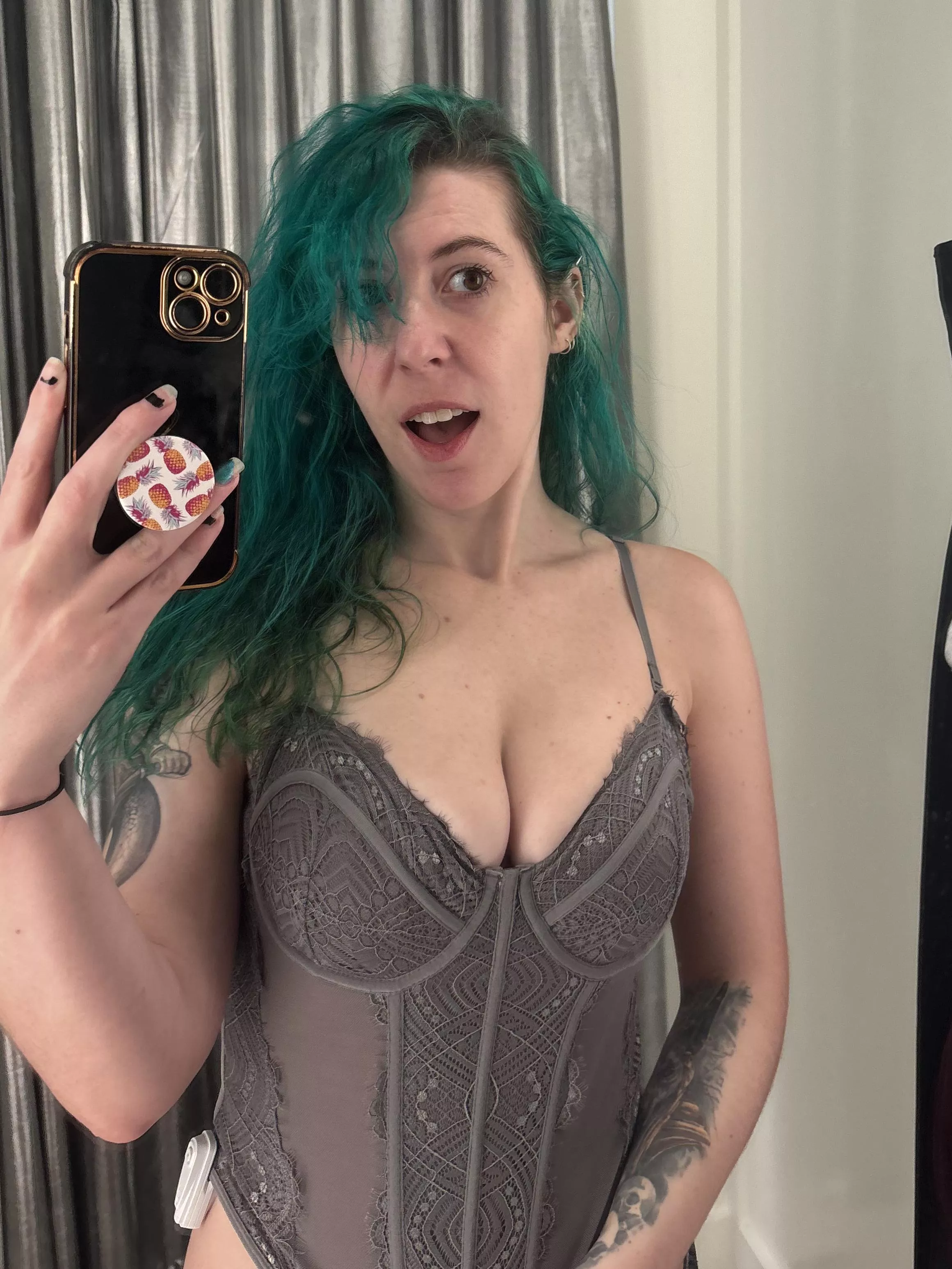 Green haired cutie posted by sirenskiss3