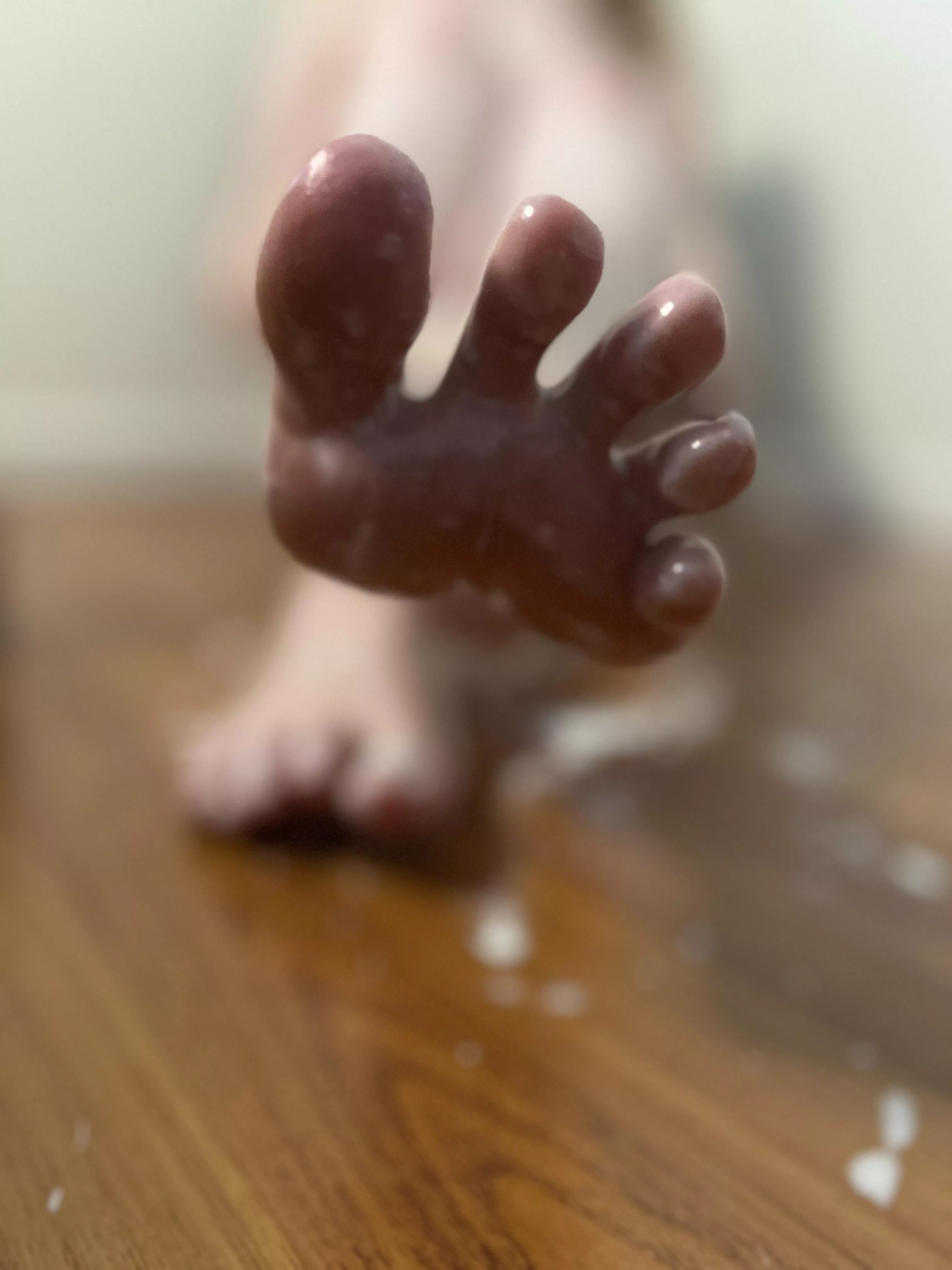 I get so horny thinking about you sucking on my toes  posted by AlleRossi97