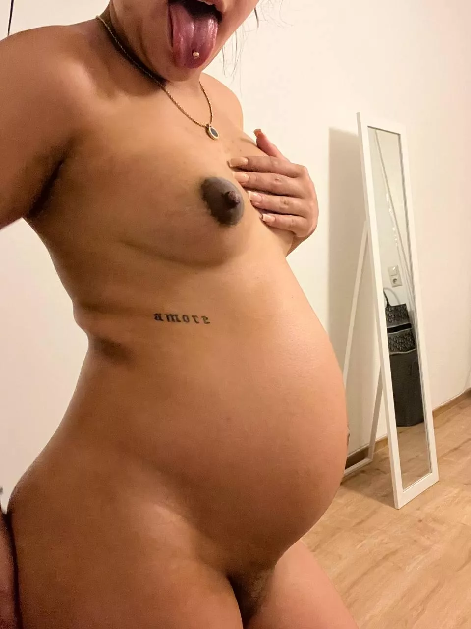 I'm definitely your type if you're into curvy pregnant women posted by Gina06-