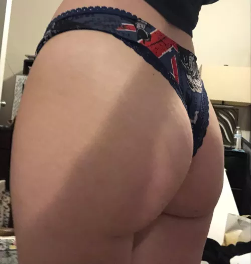 Let's be honest we all know your man wouldn't last if I walked into your bedroom wearing this😉 by Budget_Zone1567