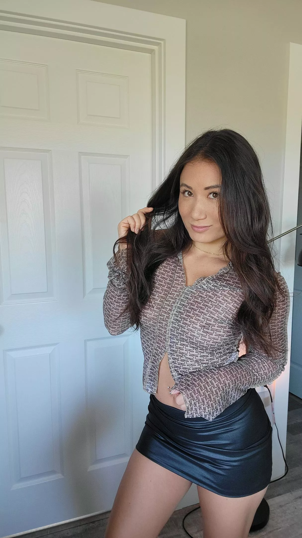 Letting my outfit do the teasing for me! posted by nikkidavisxo