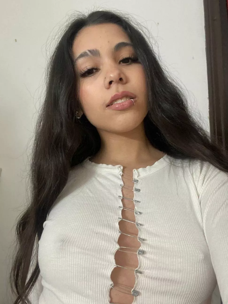 Much more beautiful long and natural hair posted by Formal-Ad-622