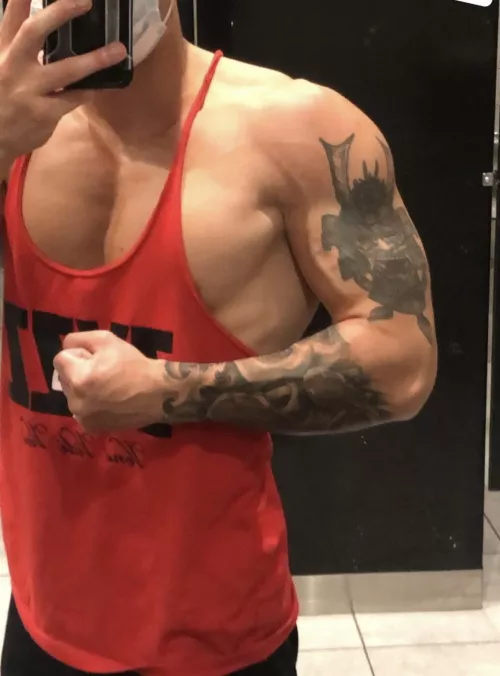 My tatted forearms want to lift your sissy ass high in the air tonight 😈🥰🫢 by TheeGuyDerek