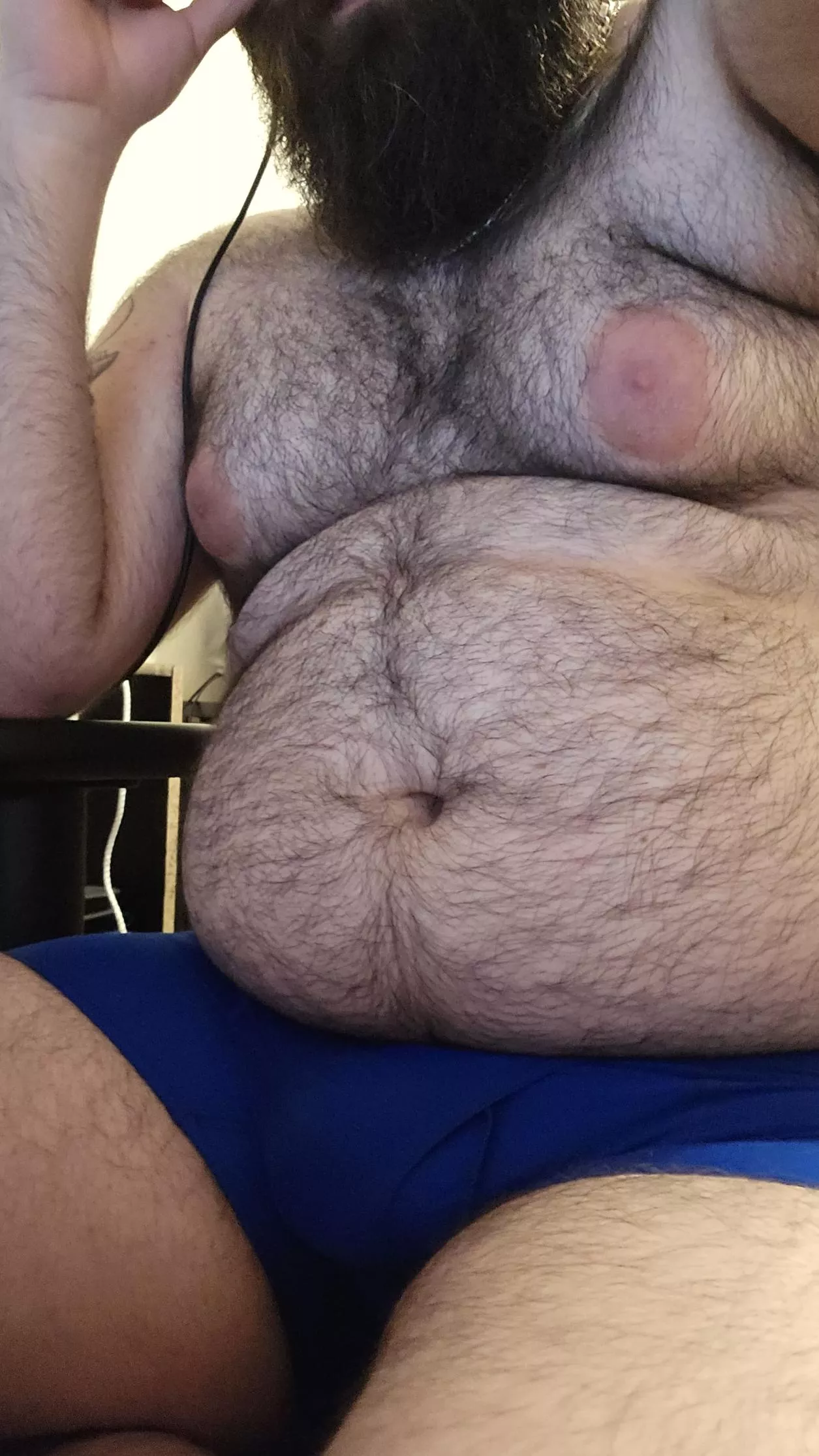 Need some help down there while I'm working. Are you up to the task? [25] posted by HairyBullbear