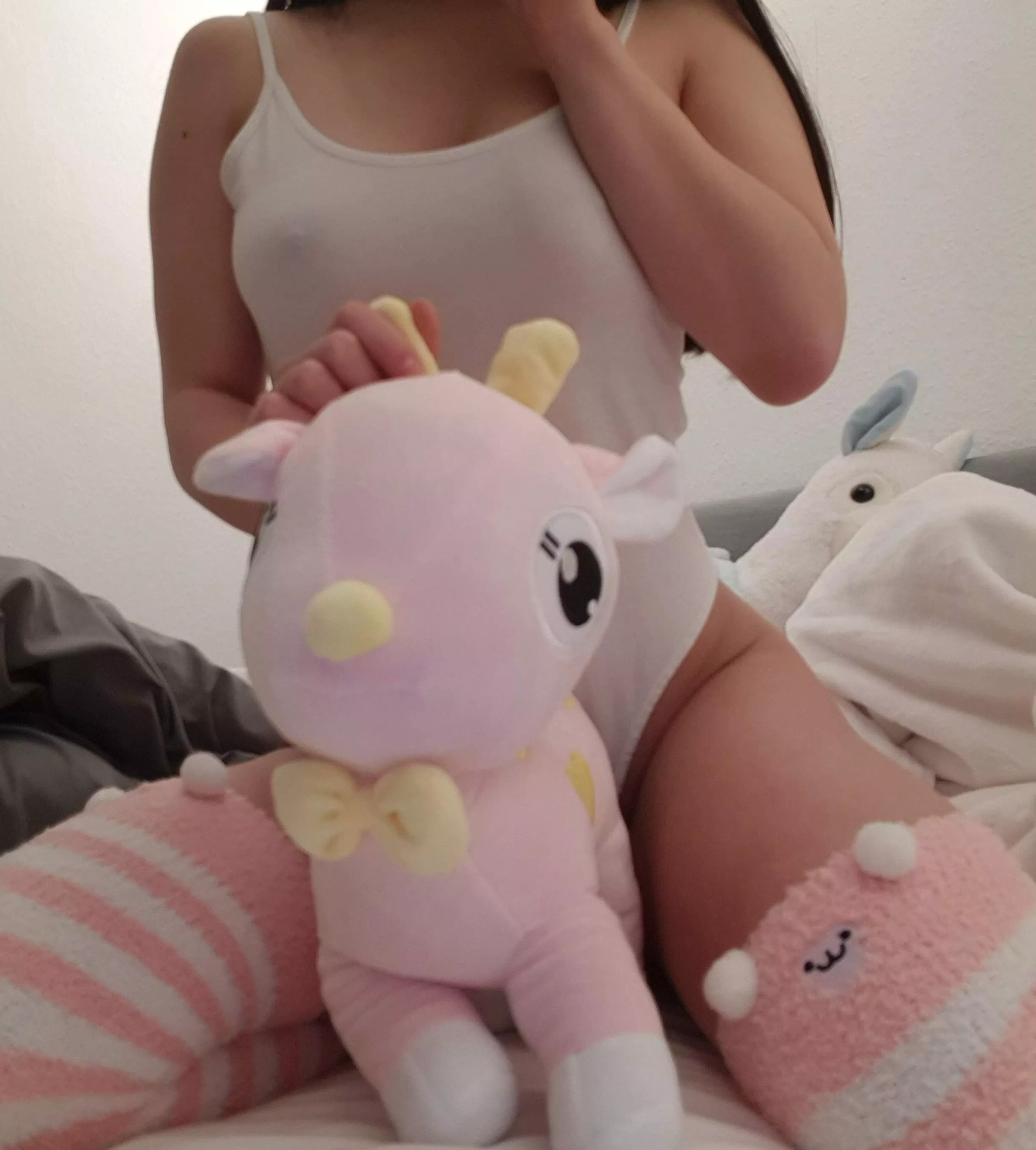 New here but always been little ☺️💕 Here to share and show what I love about ddlg so so much  posted by tinysoap1