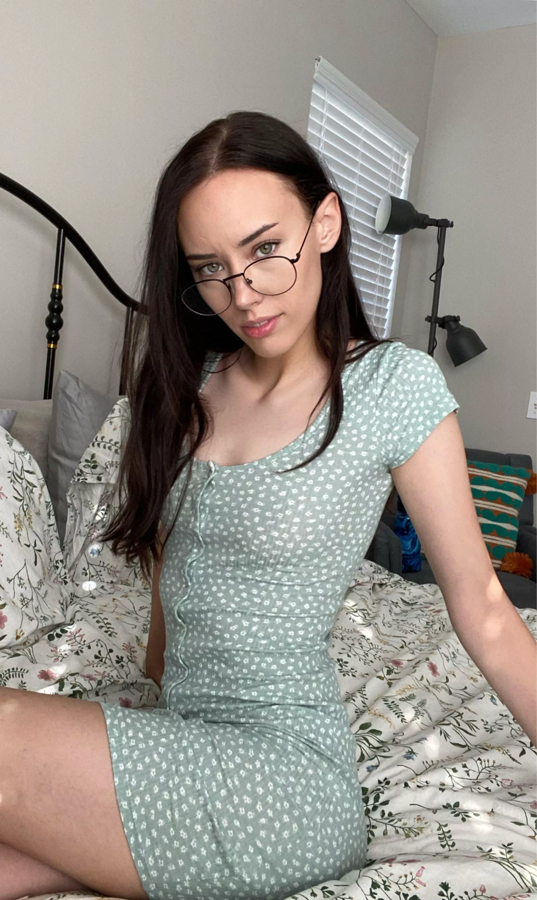 Searching [f]or a study buddy or maybe I’ll teach you a thing or two  posted by aemiliusfox