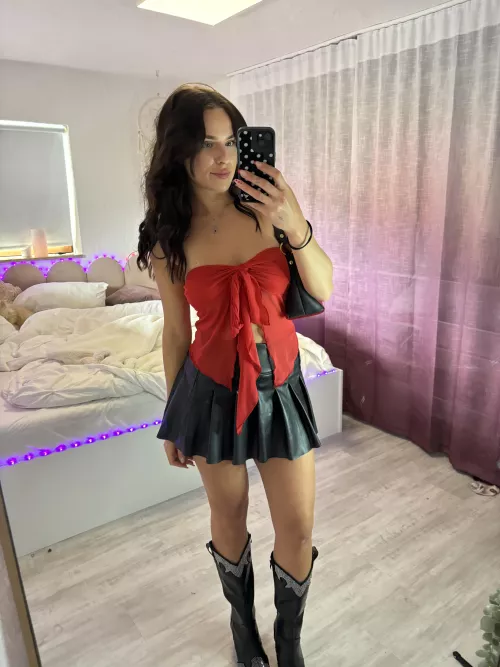 Sexiest legal college chick  by olivepancakes