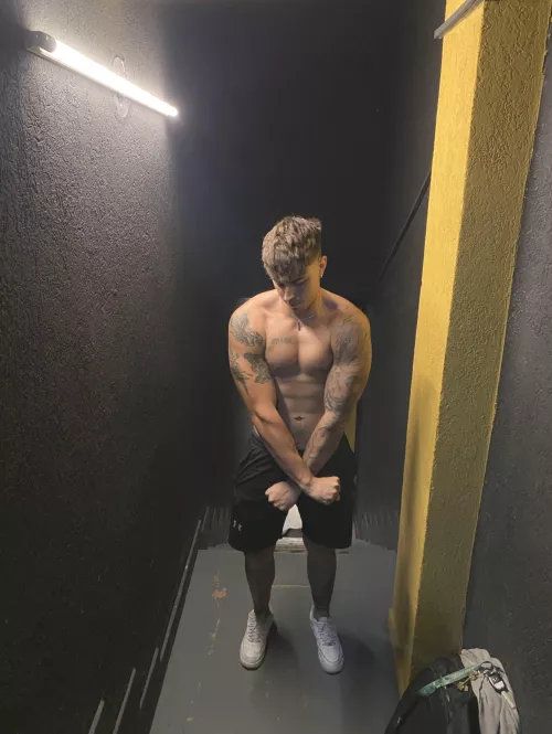 These hard abs are just the beginning by ZaynReedx