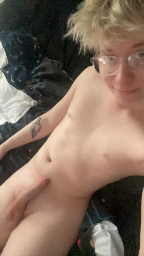 who would come to bed with me 😴  by teddyyetioOF