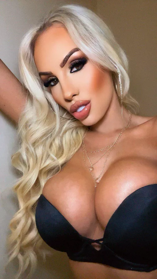 Do you think you can handle if I go bigger than ever? by Giadmkj