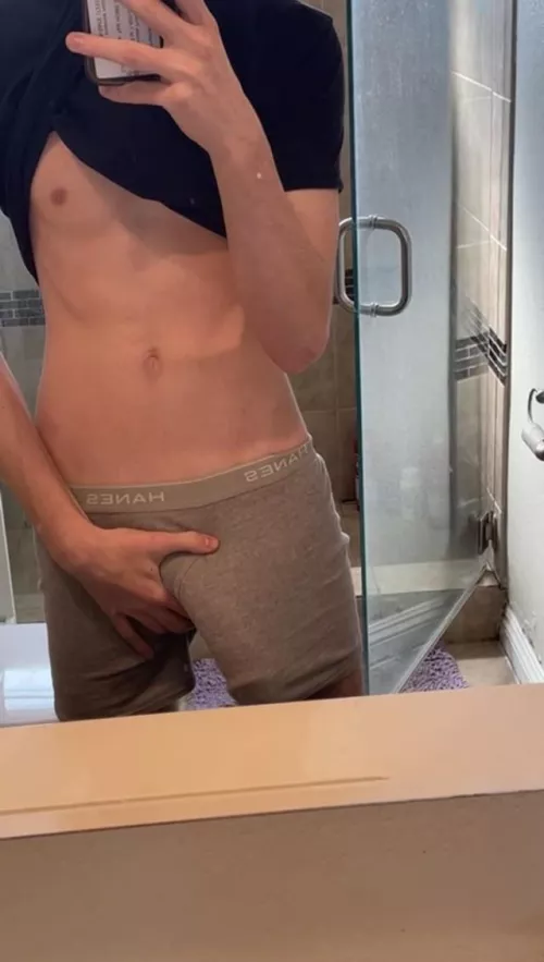 I can’t wear grey at the gym anymore 👀 (19) by Select-Carpet3253