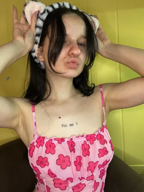 i think the cat style suits me by RoxySweety