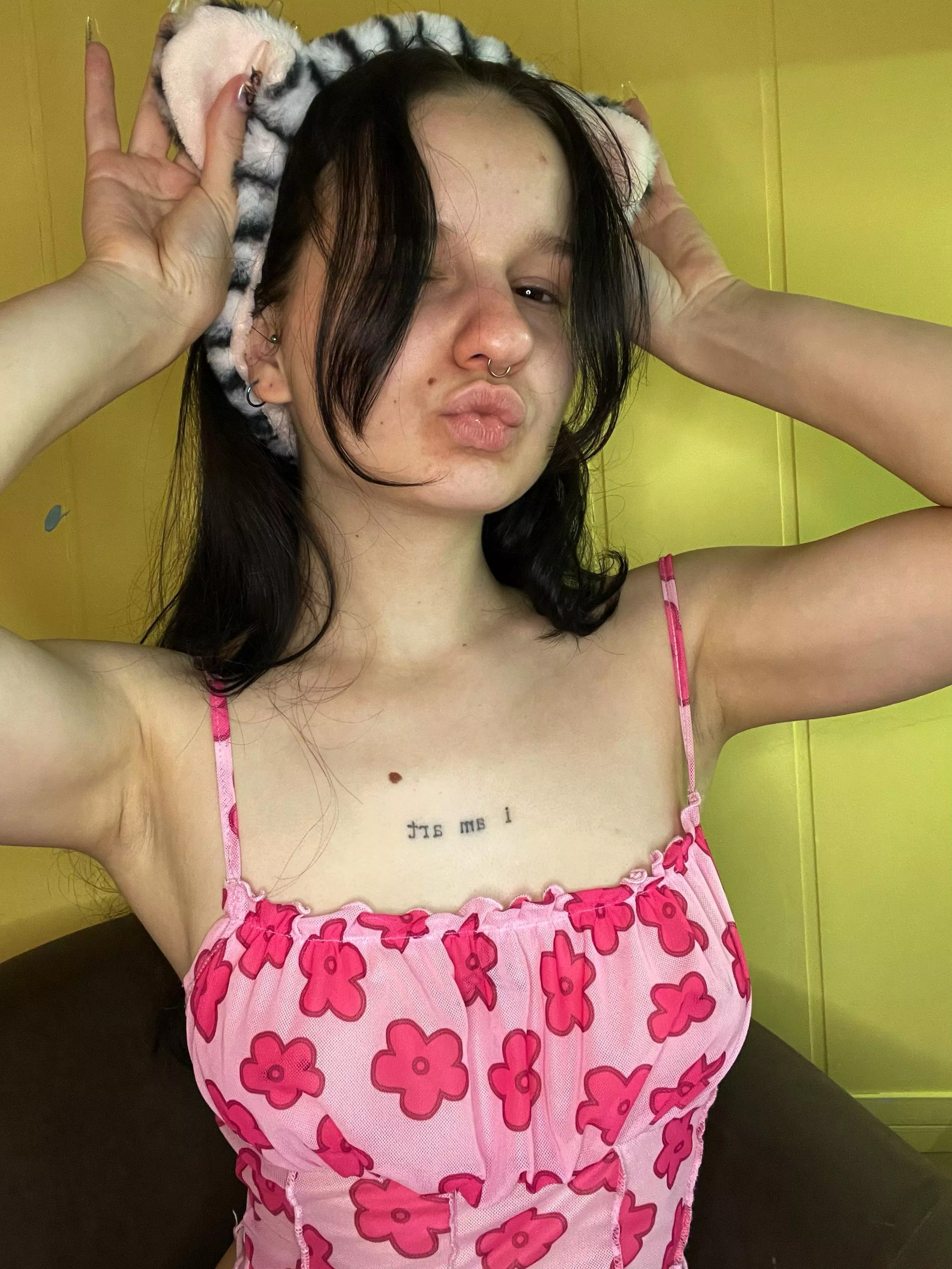 i think the cat style suits me posted by RoxySweety