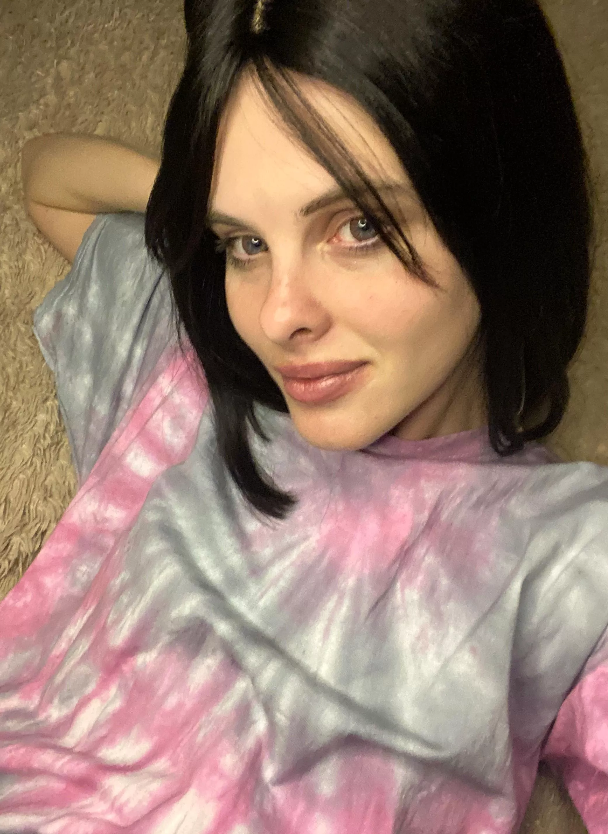 I'm a brunette in a good mood today posted by shibkashi