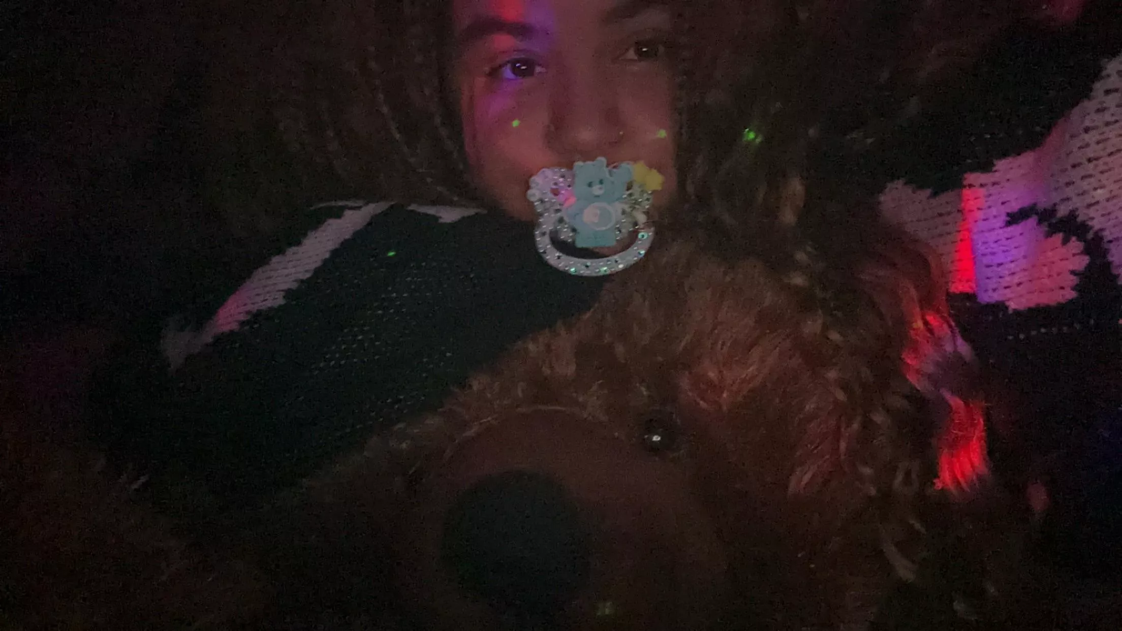 little girl and big bear ><  posted by lovebugbaby_