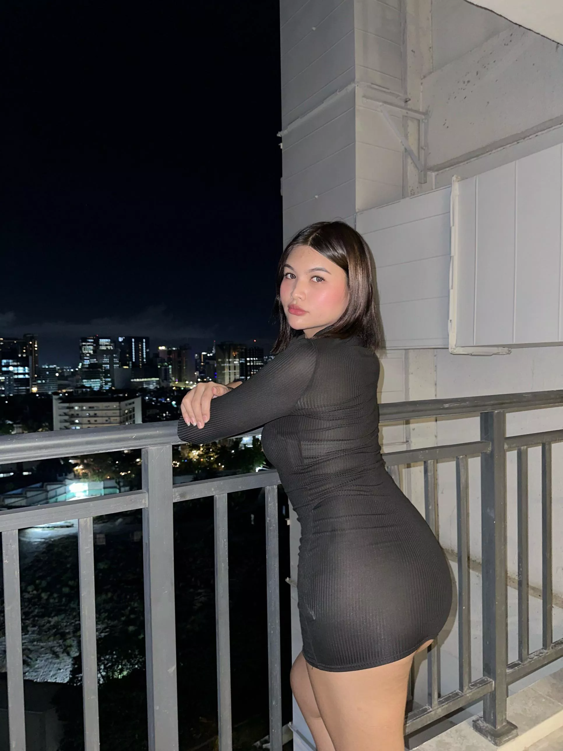 passable enough for u to take me out on a date?  posted by aishakim67