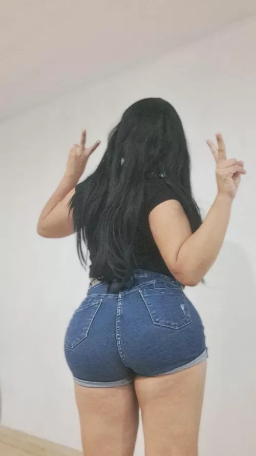 Pls rate my ass by SexyAzucena
