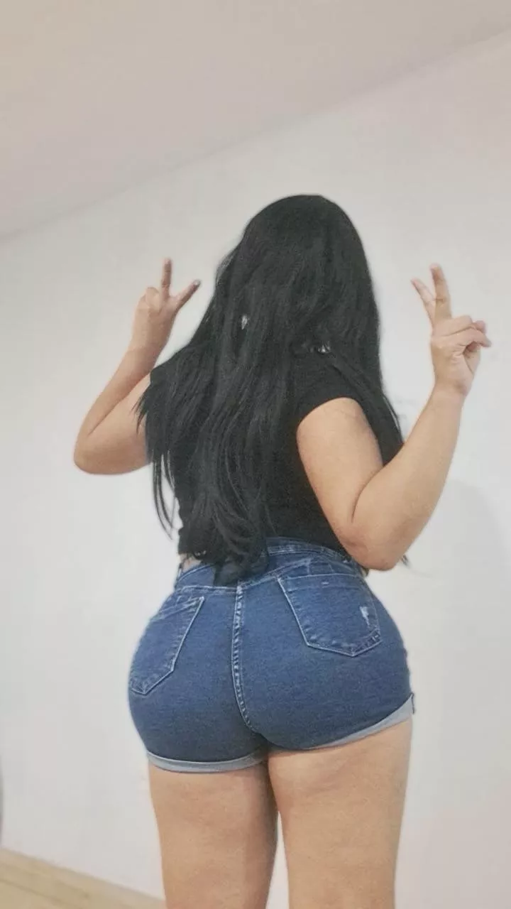 Pls rate my ass posted by SexyAzucena